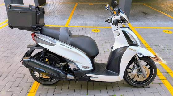 KYMCO PEOPLE GTI 300 KYMCO PEOPLE GTI 300